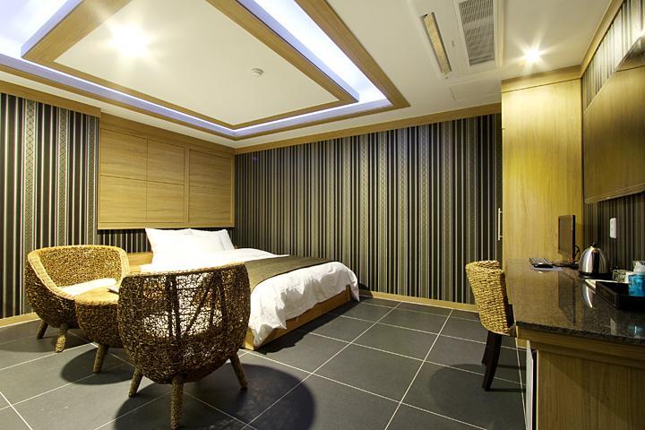 Suwon Orsay Business Hotel Exterior photo