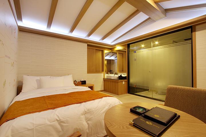 Suwon Orsay Business Hotel Exterior photo