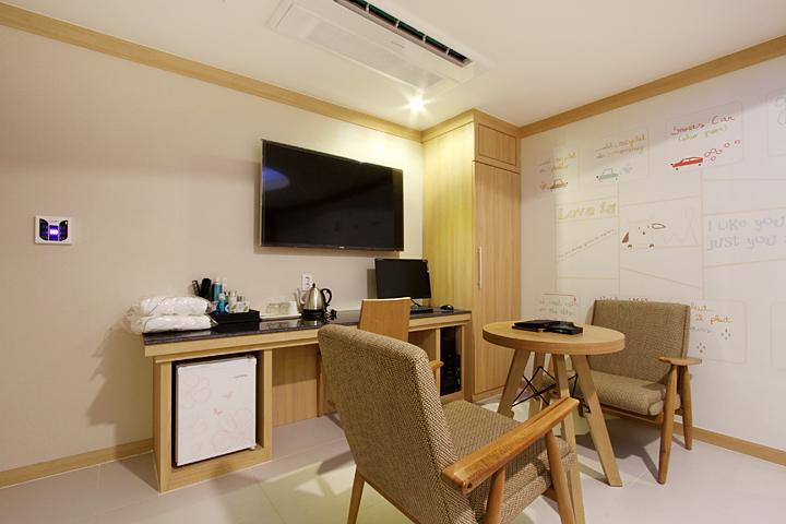 Suwon Orsay Business Hotel Exterior photo