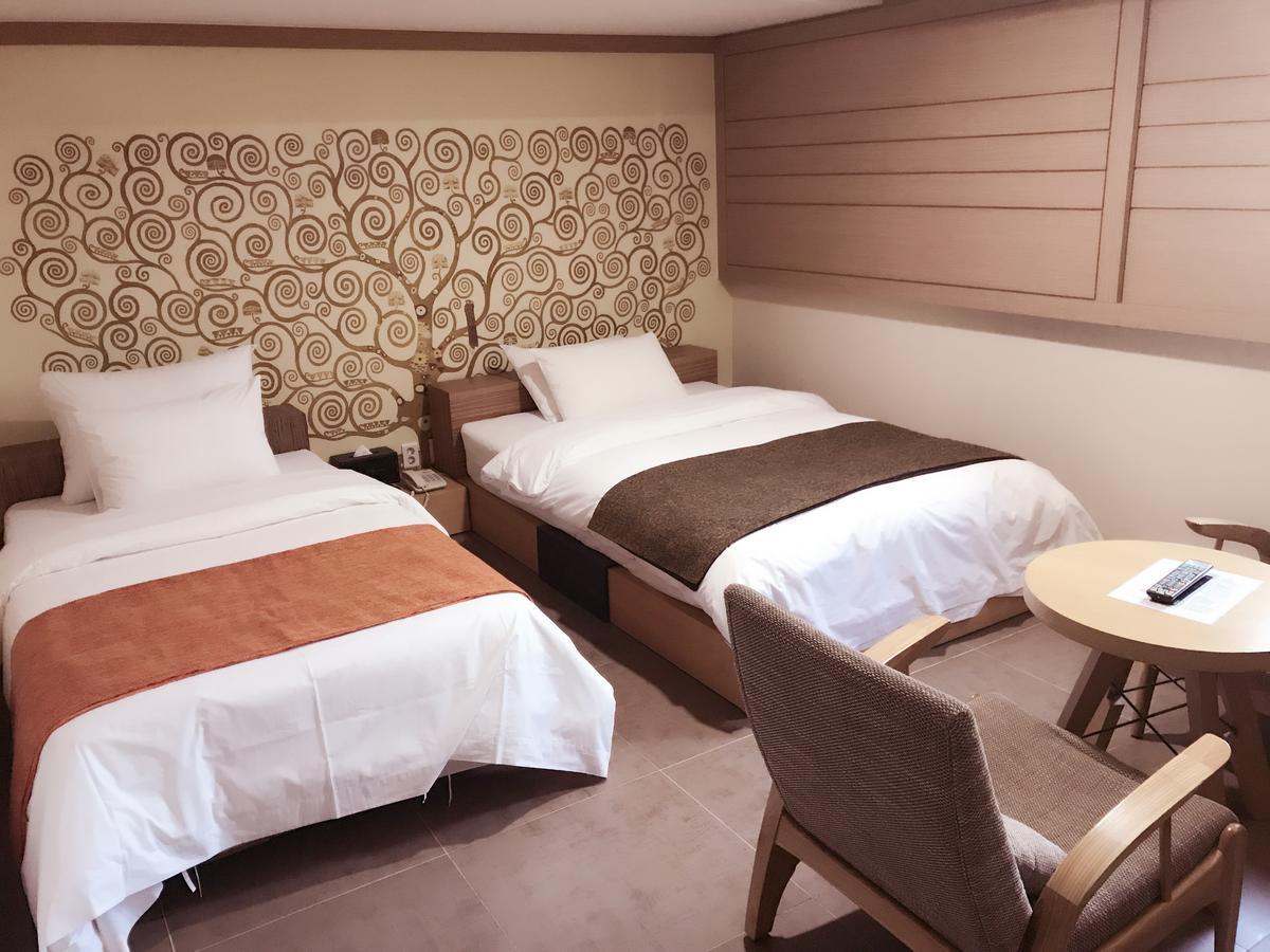 Suwon Orsay Business Hotel Exterior photo